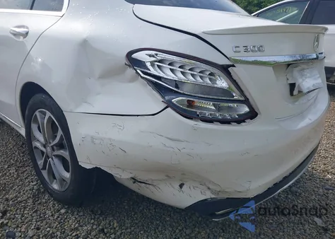 2016 Mercedes-Benz C 300 4Matic/Luxury 4Matic/Sport 4Matic from USA, damaged, VIN 55SWF4KBXGU127315
